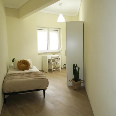 Δωμάτια σε οικογενειακή κατοικία Cosmopolitan - Ground Floor Lisboa