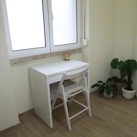 Δωμάτια σε οικογενειακή κατοικία Cosmopolitan - Ground Floor *