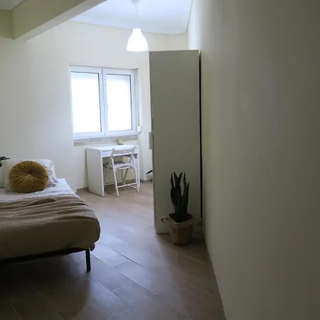 Cosmopolitan - Ground Floor ホームステイ *